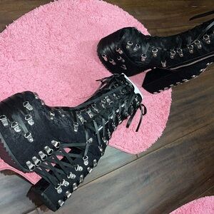 Brand new dollskill widow super platform heels 7